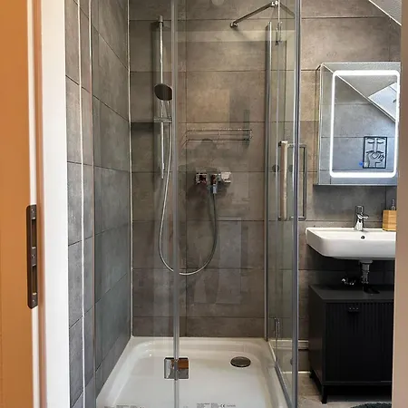 Glueck Auf 35 アパート *